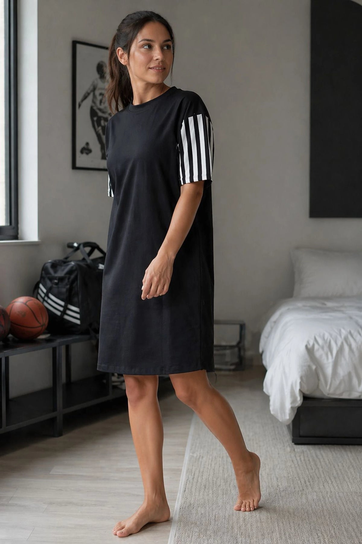 Mallory Winston Women Nightdress (Black, White)
